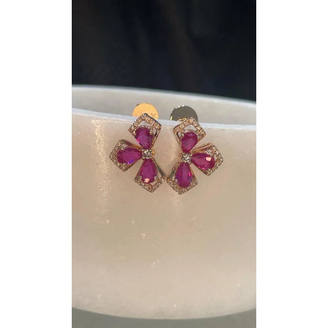 Art Deco 14k Rose Gold Ruby Diamond Half Floral Cluster Earrings- A Pair For Sale In New York - Image 6 of 11