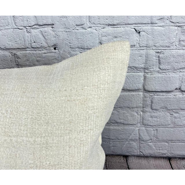 Turkish 20 x 20 Hemp Pillow Turkish Cushion Natural Grayish White Pillow Cushion Cover For Sale - Image 3 of 4