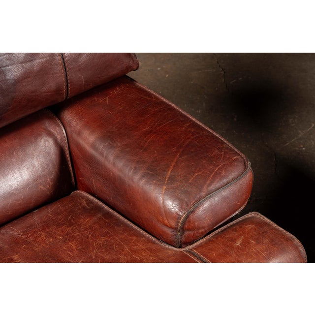 Pair of Mid 20th Century Italian-Inspired Leather Lounge Chairs in Red For Sale - Image 9 of 16