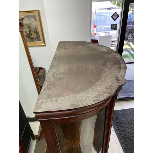 Early 20th Century Antique Tiger Oak Curio Cabinet, 4 Shelves, Glass Door, Hand Carved Wood For Sale - Image 5 of 11