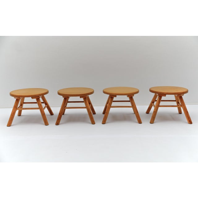 Set of 4 scandic Mid-Century Modern oak stools, 1960s Solid and beautifully crafted. Each stool has a different grain....