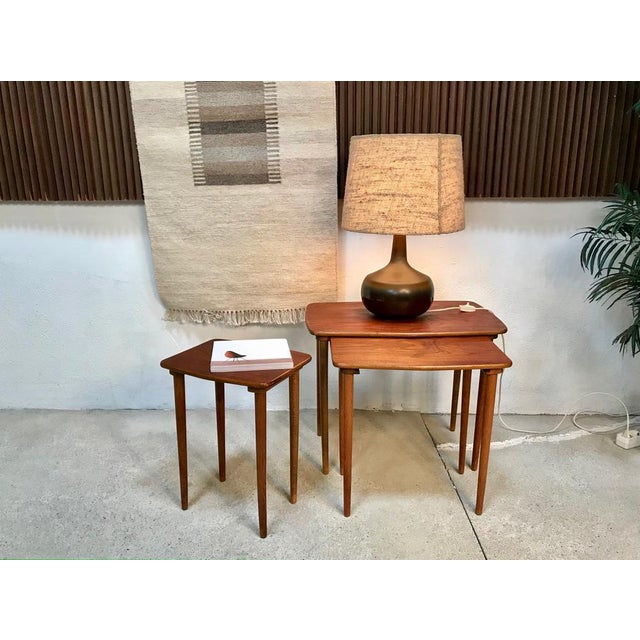 Boat-Shaped Teak Nesting Side Tables, Set of 3 For Sale - Image 4 of 18