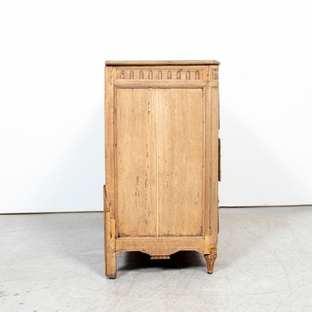 19th Century French Louis XVI Style Serpentine Front Bleached Oak Commode For Sale - Image 16 of 17