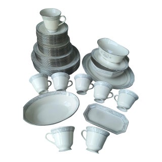 Lenox "Charleston" Fine Bone China Dinnerware Service for 8 - 52 Pieces For Sale