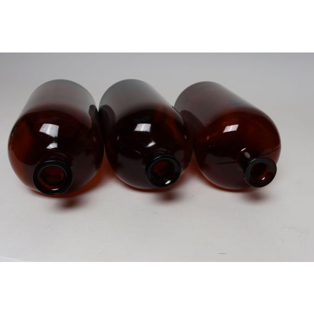 Set of Three Vintage Amber Glass Apothecary Bottles by Owens Illinois Glass Co. For Sale - Image 4 of 18
