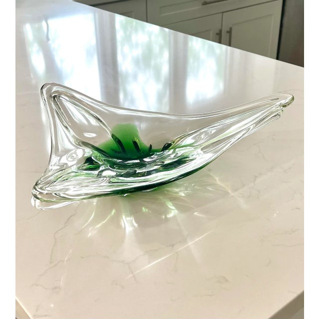 1960s Mid Century Modern Emerald Green Geometric Triangle Art Glass Bowl For Sale In Chicago - Image 6 of 11