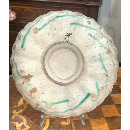 Antique Crespina Dish from Montelupo, 1600s For Sale - Image 4 of 7