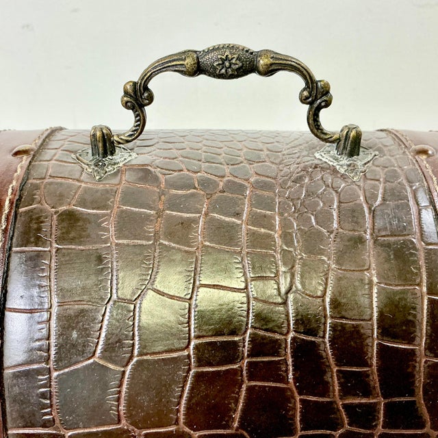 Wood 1980s Vintage Americana Boho Chic Wood and Faux Alligator Leather Box, After Ralph Lauren For Sale - Image 7 of 16