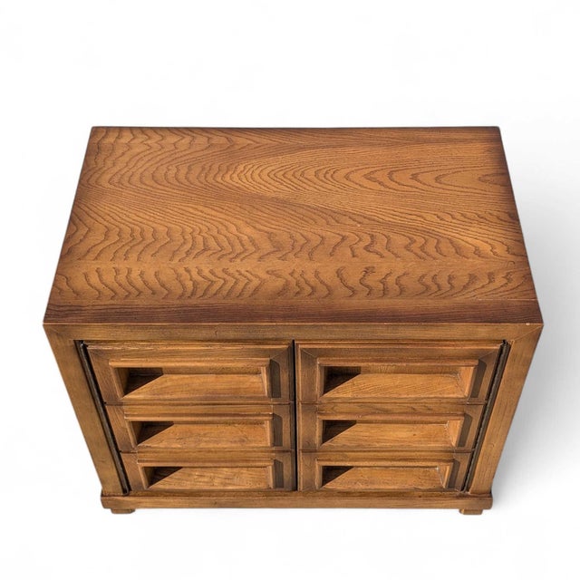 Pair of Mid-Century Modern Oak Nightstands With Paneled Drawer Fronts For Sale - Image 14 of 18