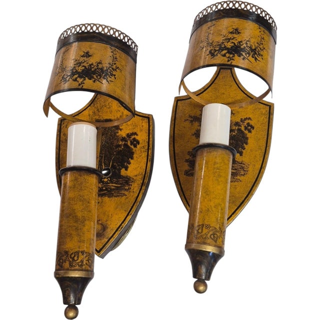 1950s 1940s Pair of Italian Hanpainted Tole Sconces For Sale - Image 5 of 5