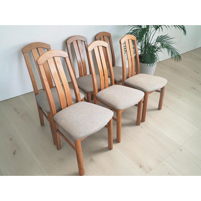 Set of 6 Oak Dining Chairs | Vintage 1990s Solid Oak High Back Chairs | Grey Upholstery | Excellent Condition A superb set...