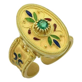 Mid 20th Century Emerald 18k Yellow Gold Enamel Flowers Oval Cuff Band Ring - Size 6.5 For Sale