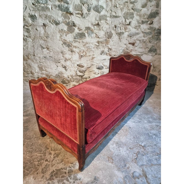 Antique Louis XV French Adjustable Beechwood Frame Daybed, 1920s For Sale - Image 18 of 18