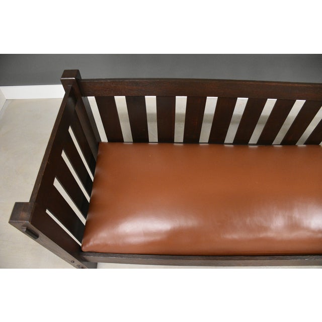 1910s 1910s Stickley Style Mission Arts and Crafts Settle Sofa For Sale - Image 5 of 9