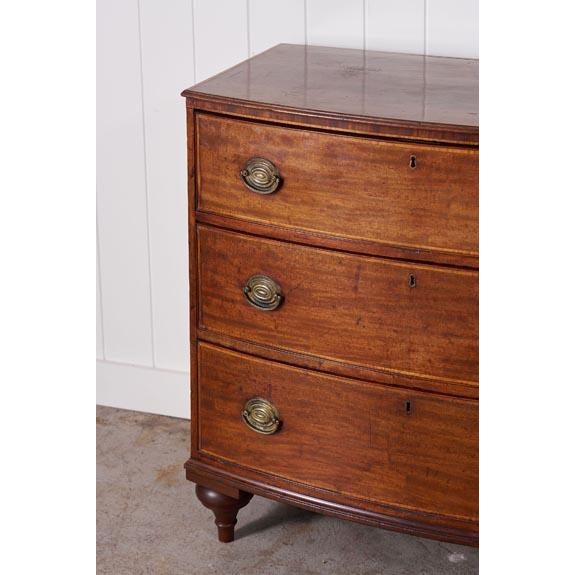 Early 19th Century Mahogany Inlaid Bowfront Chest For Sale In Charleston - Image 6 of 10