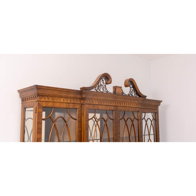 Henredon Rittenhouse Square Mahogany Breakfront China Cabinet For Sale - Image 10 of 18