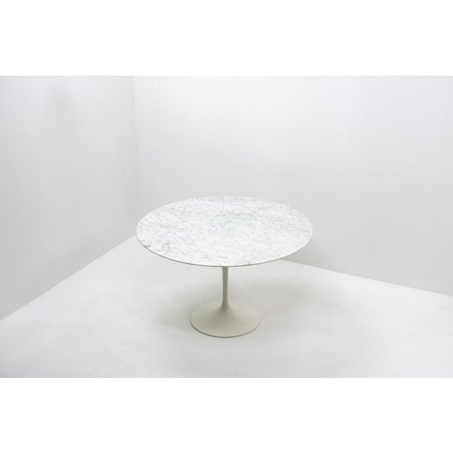 Eero Saarinen Round Marble Dining Table by Eero Saarinen for Knoll, 1970s For Sale - Image 4 of 15