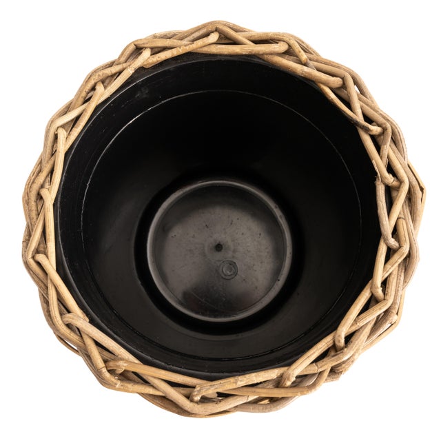 Farmhouse Artifacts Rattan Round Planter with Black Plastic Insert, Natural, 11" For Sale - Image 3 of 9