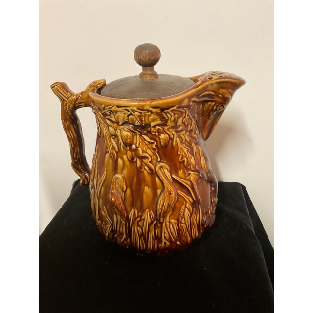 Antique Rockingham Majolica Pitcher With Oak Leaf & Crain Relief Complete With Original Wood Lid For Sale - Image 12 of 14