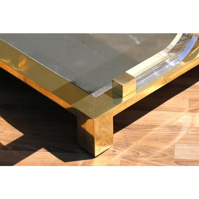 Mid-Century Modern Vintage 1970s Hollywood Regency Brass Lucite & Glass Two-Tier Coffee Table For Sale - Image 3 of 18
