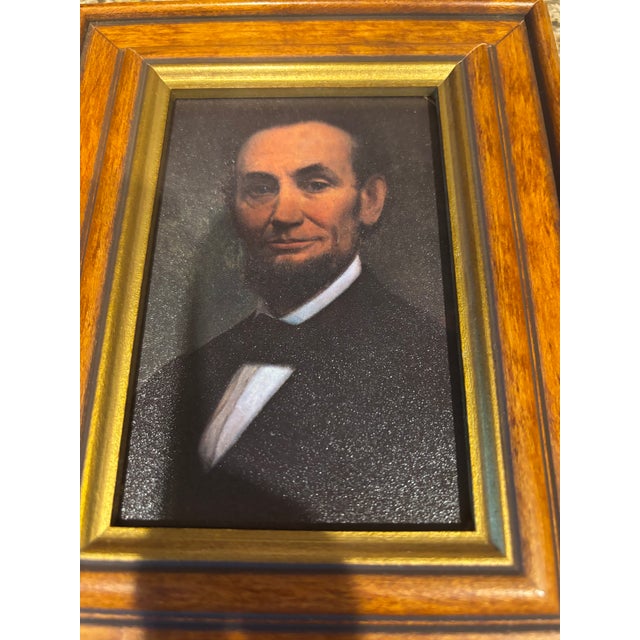 American Vintage Abraham Lincoln & Andrew Jackson Presidential Portrait Plaques – Framed Americana Wall Art Pair Reproduction For Sale - Image 3 of 5