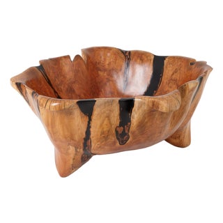 Live Edge Bathtub in Wood by Logniture For Sale