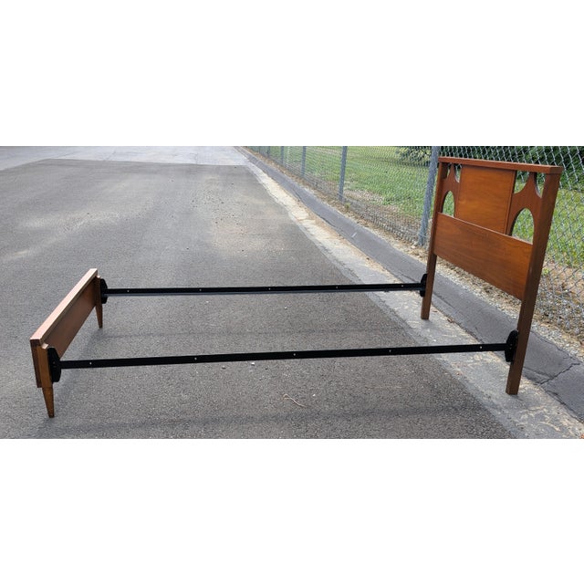 Vintage Mid Century Modern Walnut Twin Bed Frame For Sale In Washington DC - Image 6 of 9