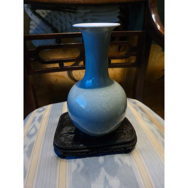 1950s 1954 Chinese Jingdezhen Celadon-Glazed Vase With Dark Engraved Floral Pattern For Sale - Image 5 of 10