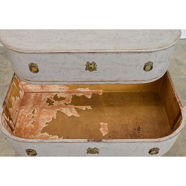 Gray 18th Century Swedish Gustavian Period Bow-front Commode For Sale - Image 8 of 11
