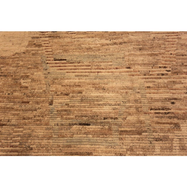 Nazmiyal Collection Large Modern Decorative Rug For Sale In New York - Image 6 of 7