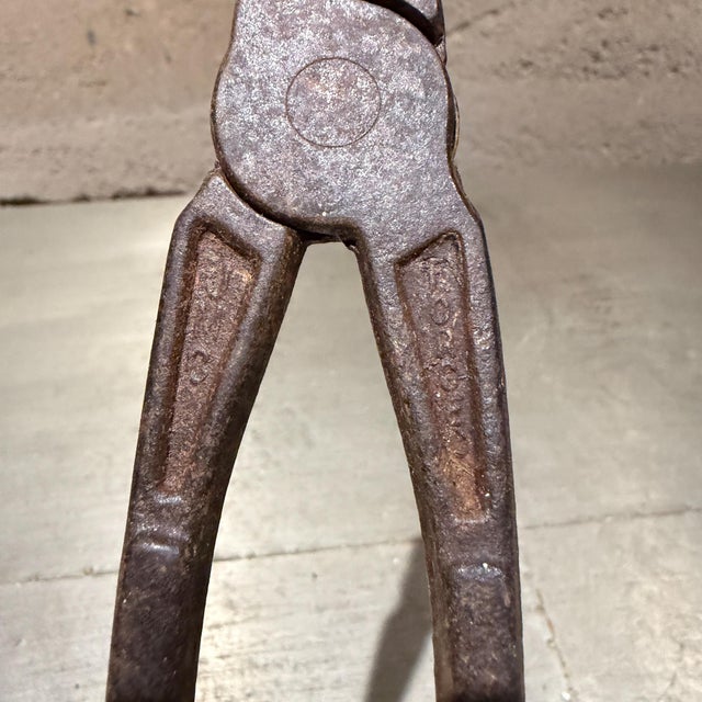 Antique Carpenter's Pincers Eye Hole Gripper Plier Industrial Decor For Sale - Image 4 of 10