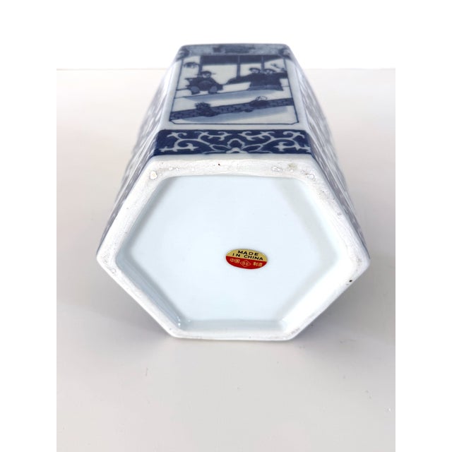 Vintage Blue and White Chinoiserie Porcelain Tea Caddy For Sale - Image 9 of 9