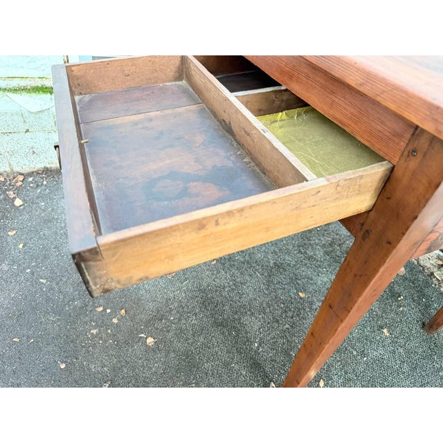 Antique 19th Century Early American Hepplewhite Federal Style 1 Drawer Side Table. For Sale - Image 4 of 16