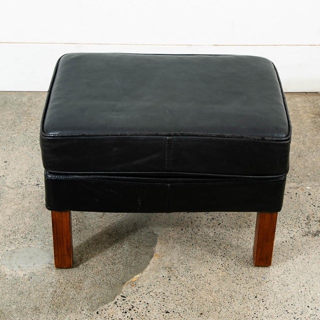 1960s Mid Century Danish Modern Ottoman Footstool Wood Black Leather Cushion MCM For Sale - Image 4 of 11