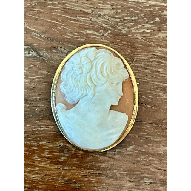 Vintage Victorian Carved Shell Cameo Pendant Brooch For Sale - Image 11 of 12