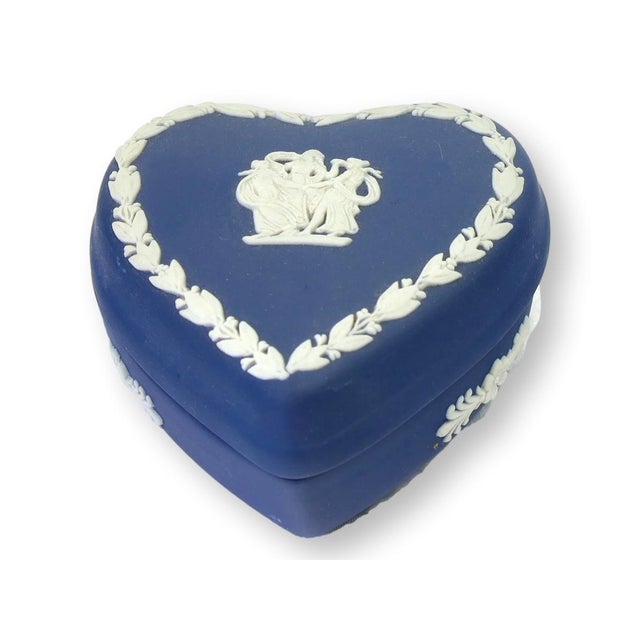 Mid 20th Century Wedgwood Jasperware Heart Trinket Box For Sale - Image 5 of 5