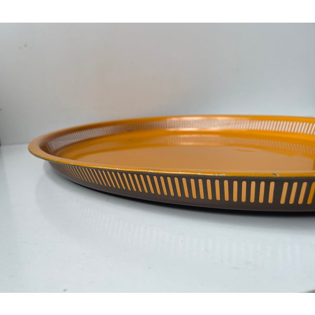 1960s Swedish Modern Yellow Ovale Metal Serving Tray by Carl Lund, 1960s For Sale - Image 5 of 9