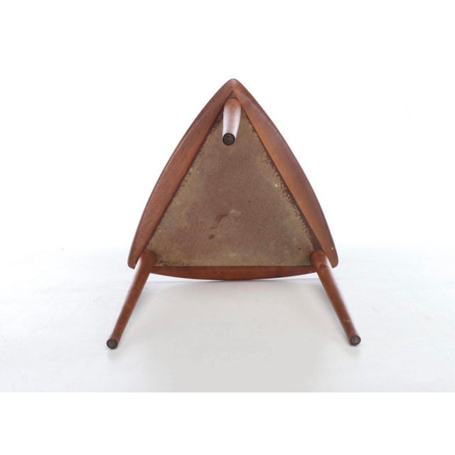 1950s Arthur Umanoff Mid Century Modern Triangular Walnut Side Table, 20th Century For Sale - Image 5 of 9
