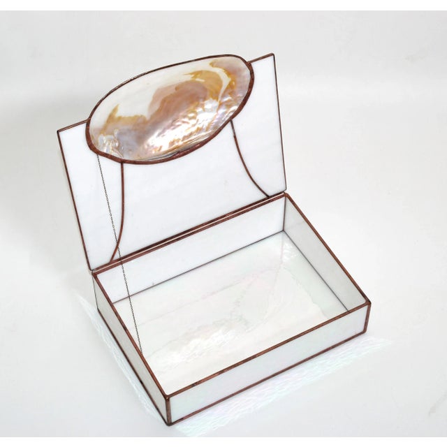 1970s Mid-Century Modern Handmade Nautical Mother of Pearl & Seashell Decorative Box For Sale - Image 5 of 12