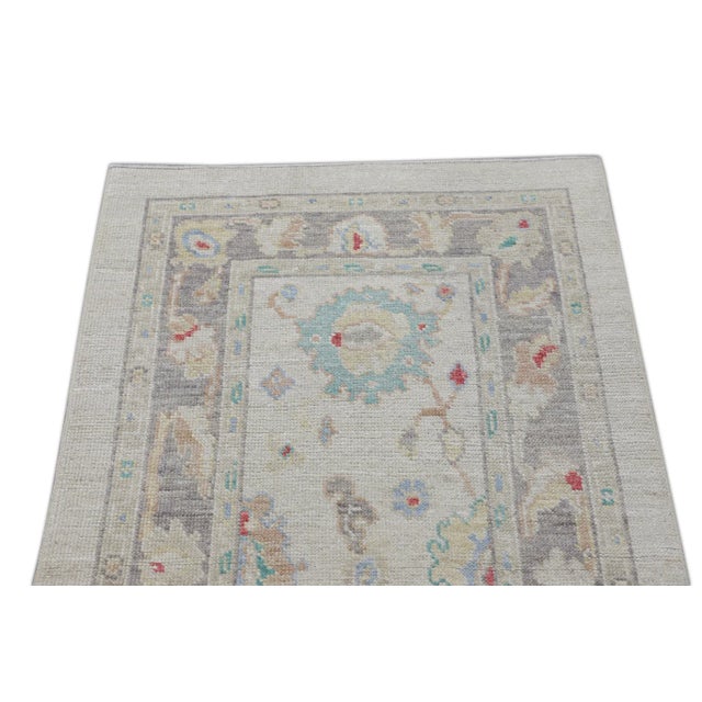 Early 21st Century Cream Multicolor Handwoven Turkish Oushak Rug 2'11" X 4'11" For Sale - Image 5 of 8