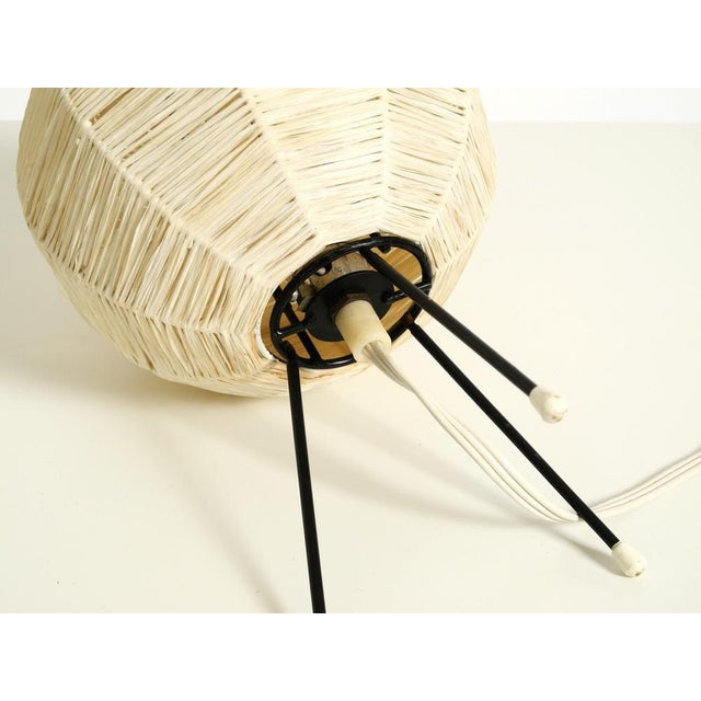 Mid-Century Modern Tripod Raffia Table Lamp, 1950s For Sale - Image 12 of 18