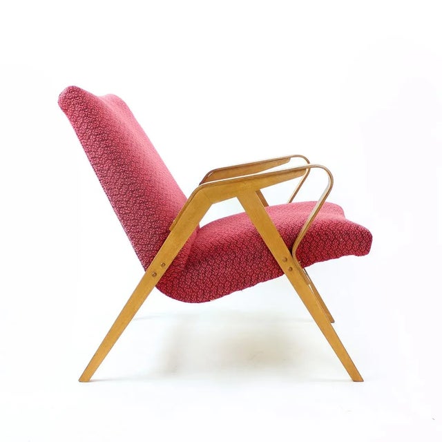 Mid-Century Armchair in Pink Fabric & Oak from Tatra, Czechoslovakia, 1960s For Sale - Image 17 of 17