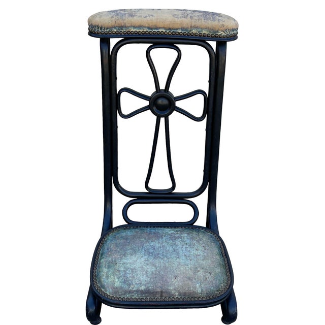 Victorian bent oak black lacquered Prie-Dieu bent prayer kneeler by Thonet an elegant, sculptural frame crafted from warm-...