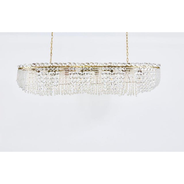 58 Zeppelin Chandelier in Crystal and Brass by J. T. Kalmar for Kalmar, Vienna, Austria, 1950s For Sale - Image 6 of 18