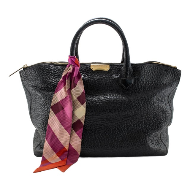 Burberry Dewsbury Medium Black Heritage Grain Leather Tote Bag For Sale