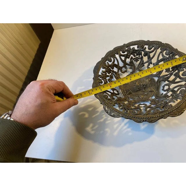Gold Vintage Italian Filigree Bowl in Brass For Sale - Image 8 of 10