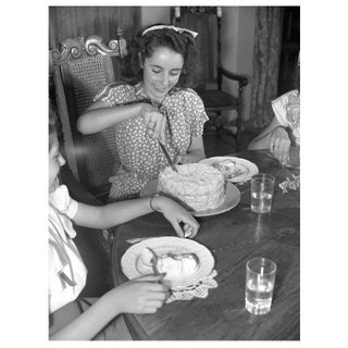 'Elizabeth Taylor at Home' Unframed Archival Pigment Print For Sale