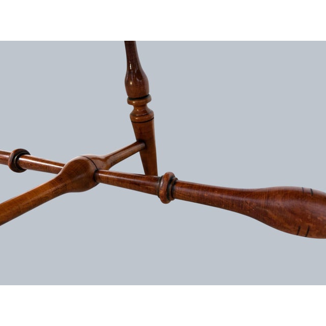 A quality made solid oak Colonial American style Windsor Bench. Features a double spindle high back. Turned legs,...