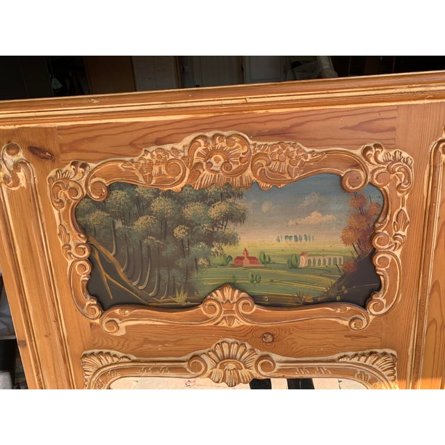 Beautiful large pine Chapman mirror in very good condition. This was hanging at my mom's house for a long time. The wood...