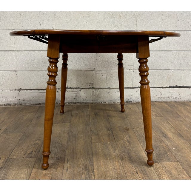 Vintage Ethan Allen Heirloom Colonial Style Drop Leaf Dining Table 10-6103p For Sale - Image 10 of 16